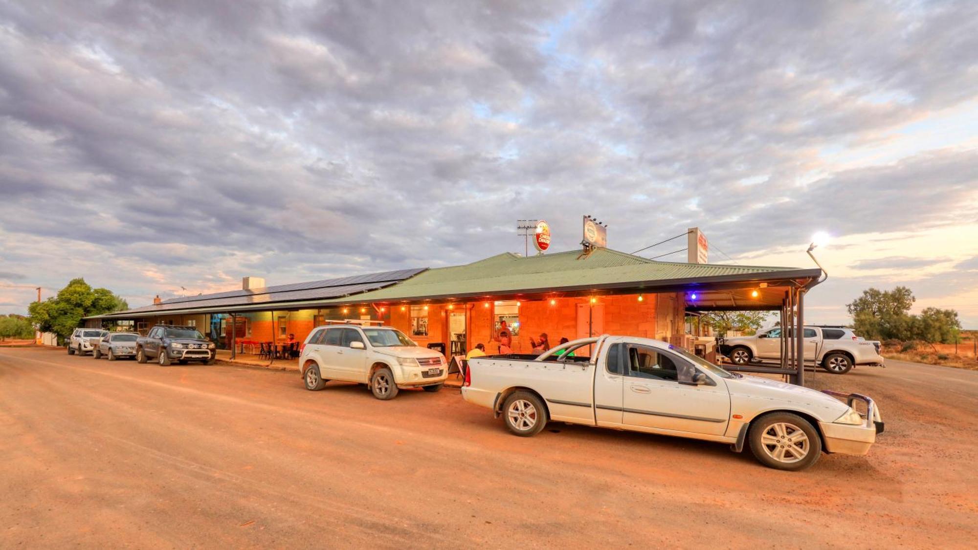 White Cliffs Hotel Buitenkant foto